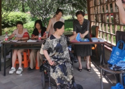 三墩镇总工会开展平安创建 垃圾分类宣传活动